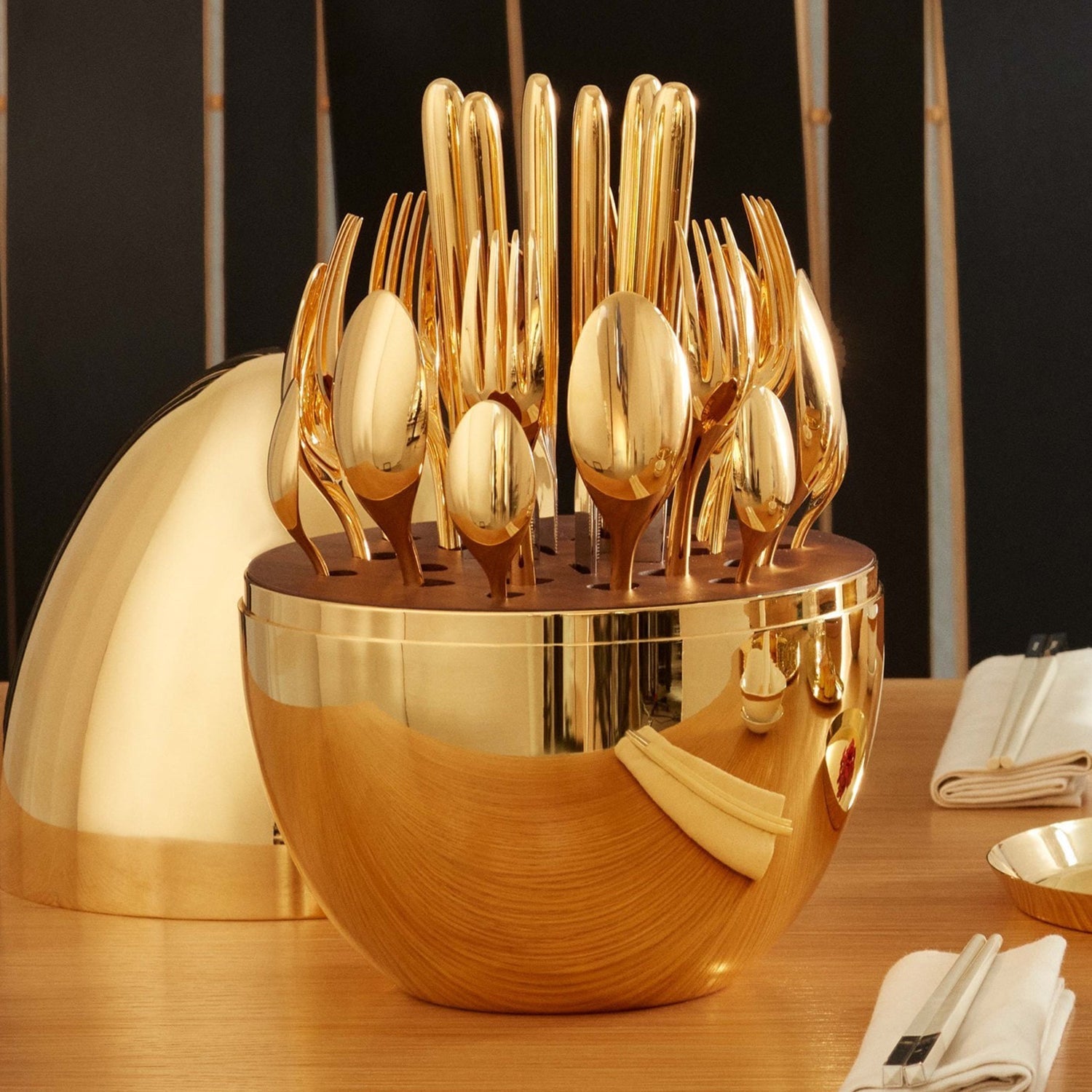 Premium Cutlery Set 24 Pcs with Oval Shaped Stand | Beautiful Stylish Oval Designed Cutlery Sets, Egg-Shaped Luxury Spoon Holder Set  (Golden / 24 pcs set) - Discount Karo