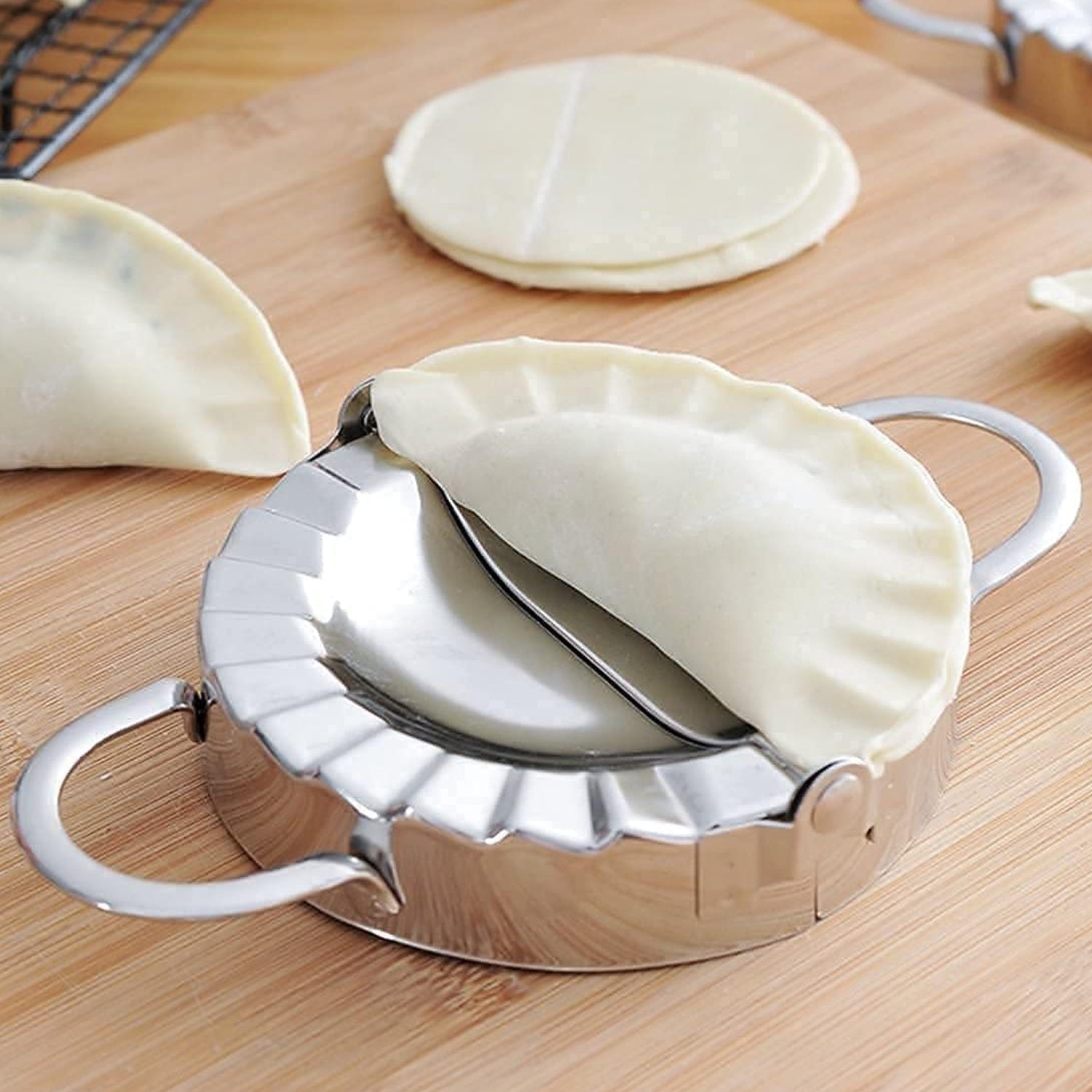 Stainless Steel Dumpling Maker: Easy & Reliable Dumplings Every Time (1 Pc) - Discount Karo