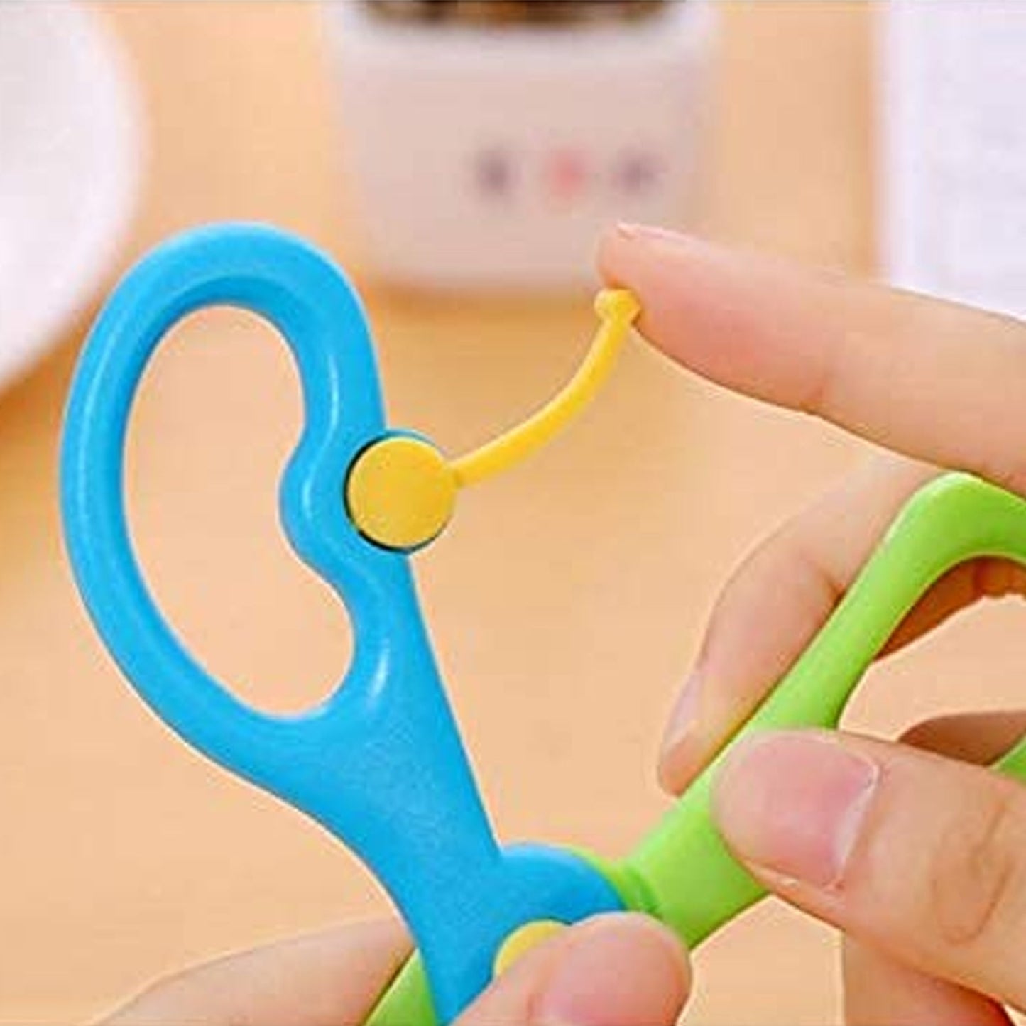 Plastic Safety Scissor, Pre-School Training Scissors. - Discount Karo