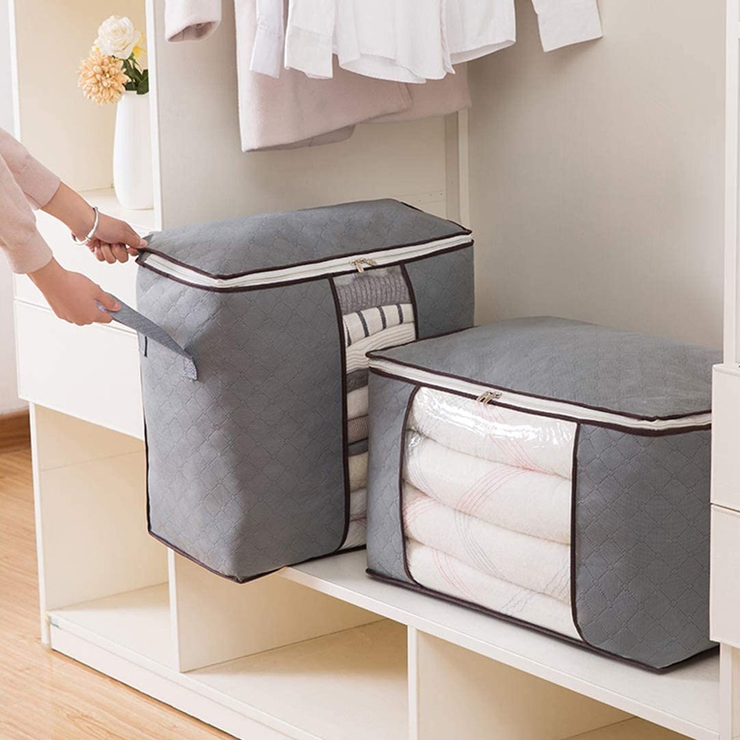 Storage bag with Zipper and Space Saver Comforter bag, Pillow, Quilt, Bedding, Clothes, Blanket Storage Organizer Bag with Large Clear Window and Carry Handles for Closet.