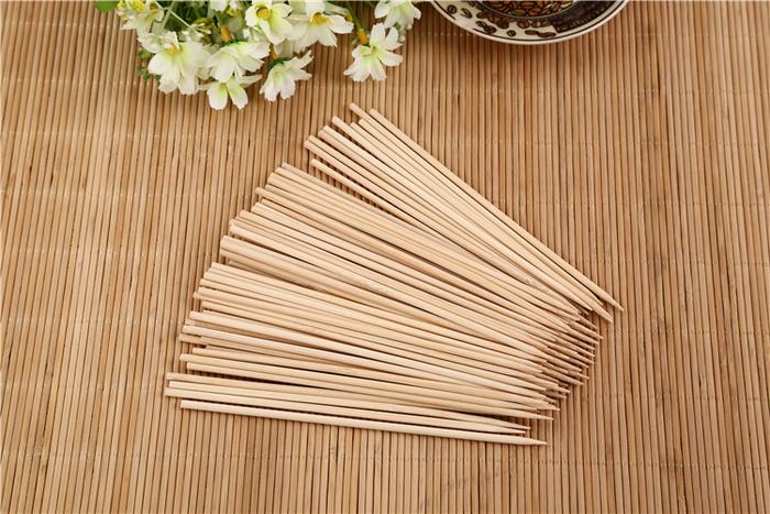 Camping Wooden Color Bamboo BBQ Skewers Barbecue Shish Kabob Sticks Fruit Kebab Meat Party Fountain Bamboo BBQ Sticks Skewers Wooden (30cm) - Discount Karo