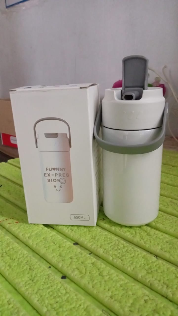 Stainless Steel Mug / Bottle Vacuum Insulated Cup With Handle, Small Cup & Straw (650 ML) - Discount Karo