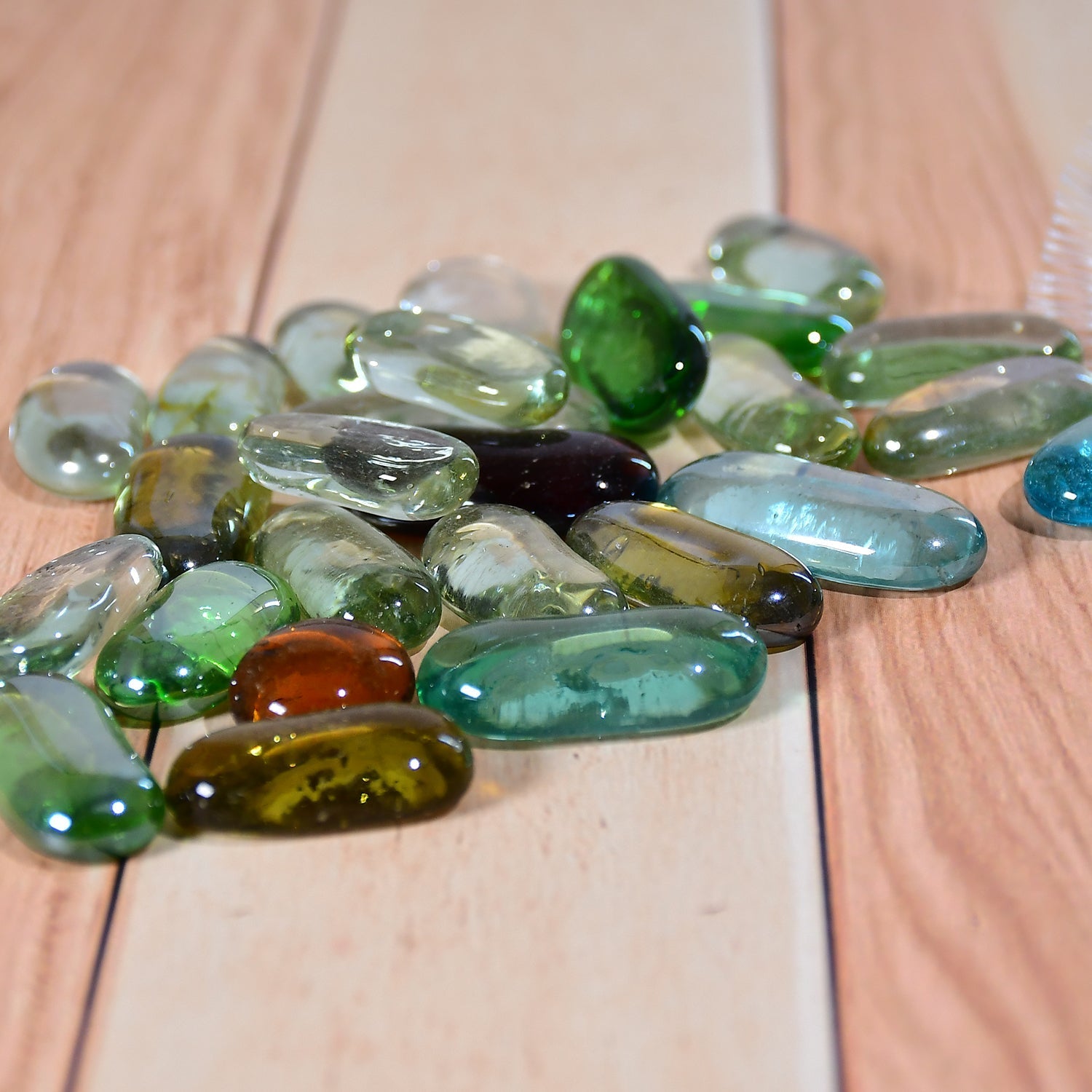 4016 Glass Gem Stone, Flat Round Marbles Pebbles for Vase Fillers, AttrDraft pebbles for Aquarium Fish Tank. 