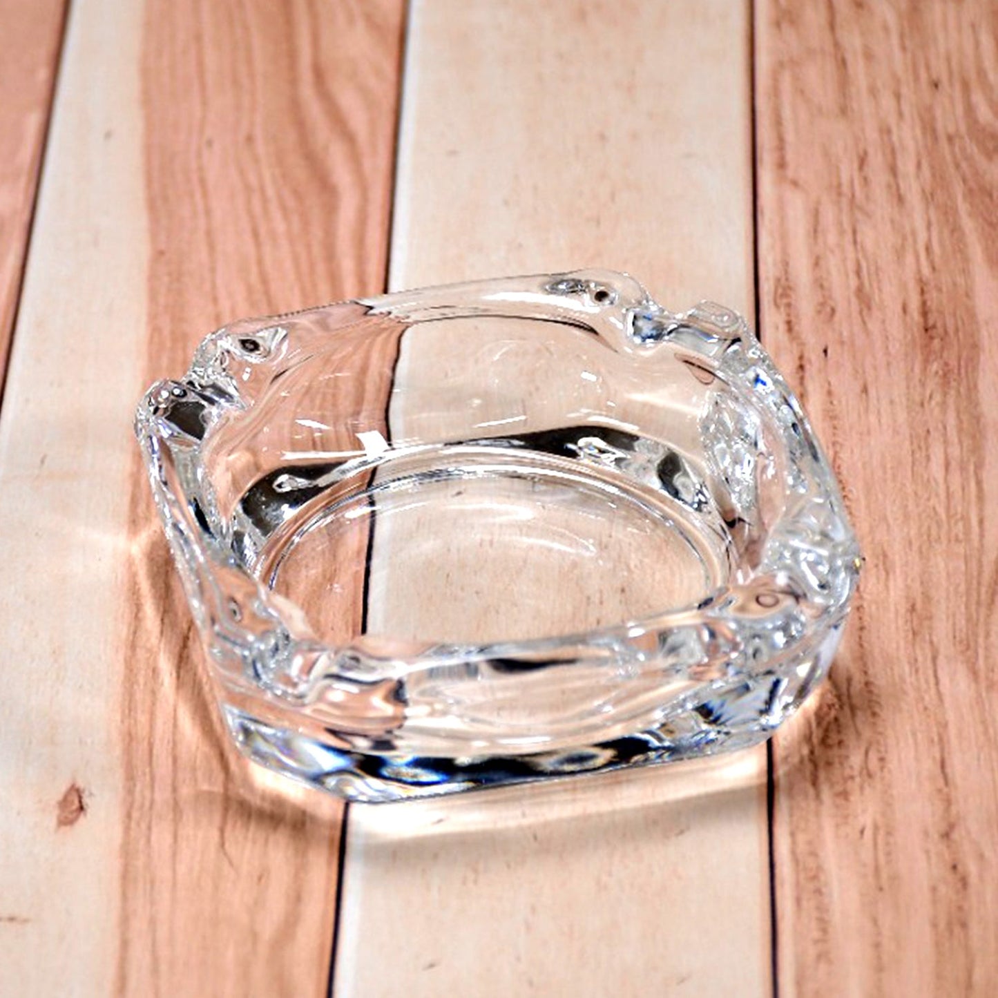 Glass Brunswick Crystal Quality Cigar Cigarette Ashtray Round Tabletop for Home Office Indoor Outdoor Home Decor