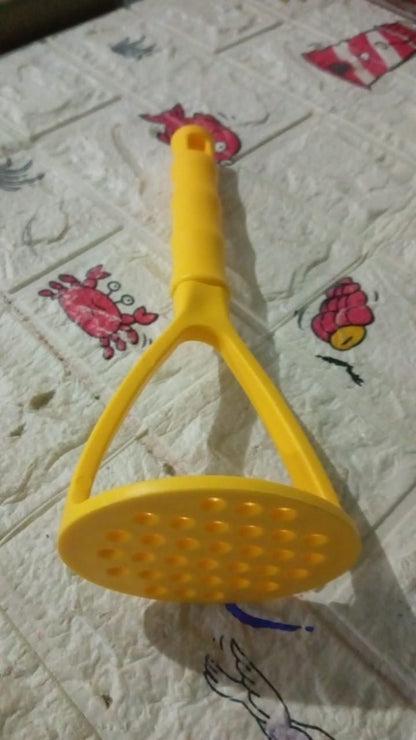 Kitchen Food Masher, Fruit Tool Masher, Professional Masher Kitchen Tool, Kitchen Masher with Comfortable Grip, Heavy Duty Potato masher Perfect for Bean Vegetable Fruits Masher (1 Pc) - Discount Karo