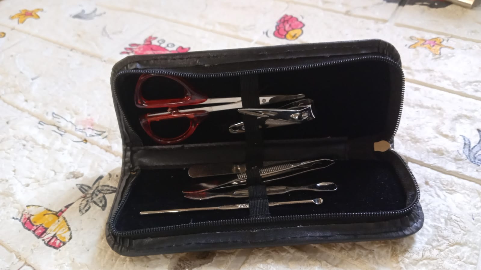 Nail Scissors Professional Nail Clippers Kit Manicure Set 6 Pieces Top Grade Stainless Steel Grooming Kit With Travel Case For Travel Or Home Manicure Set (6 Pc Set) - Discount Karo