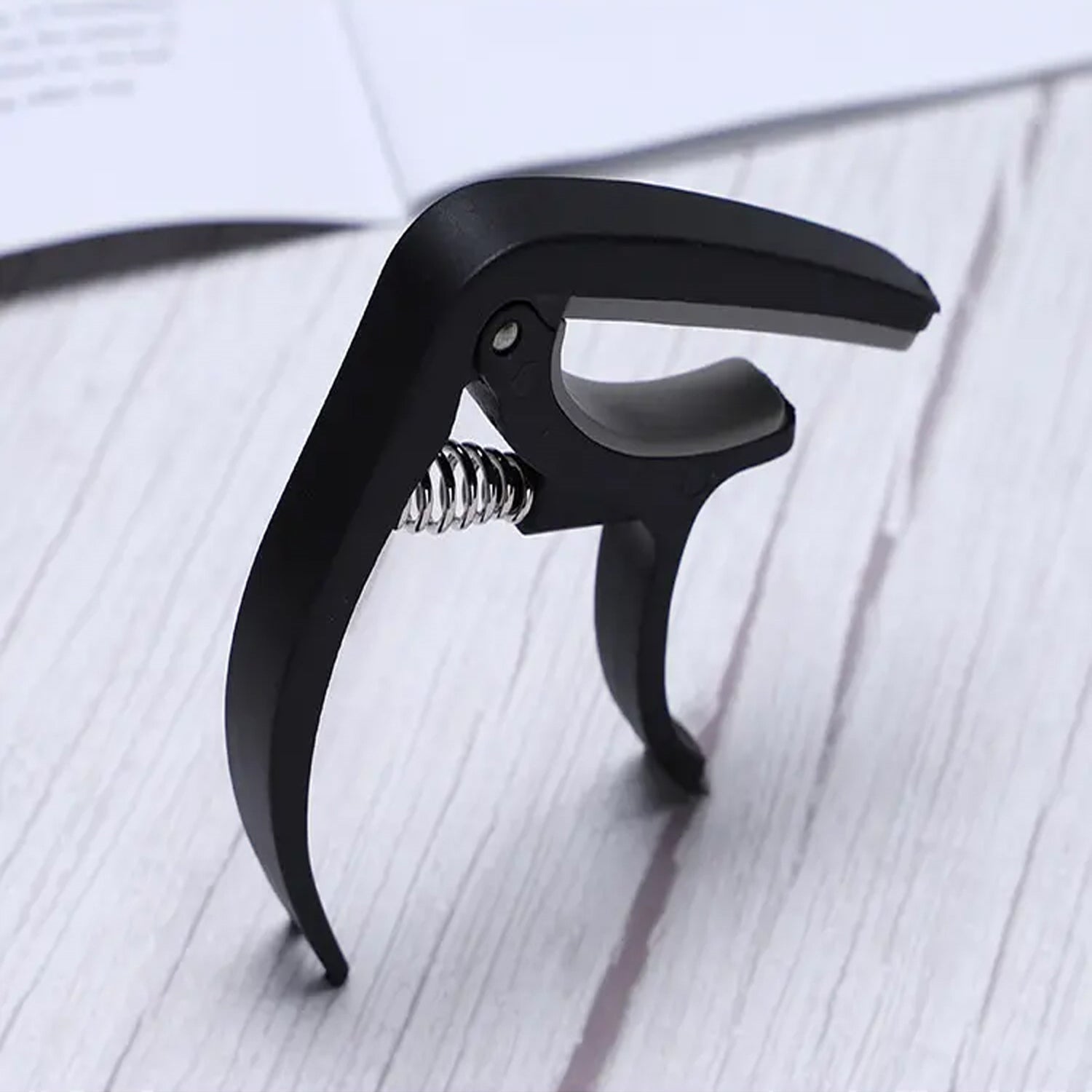 Guitar Capo with Pickup Stand, Soft Pad for Acoustic and Electric Guitar Ukulele Mandolin Banjo Guitar Accessories - Discount Karo