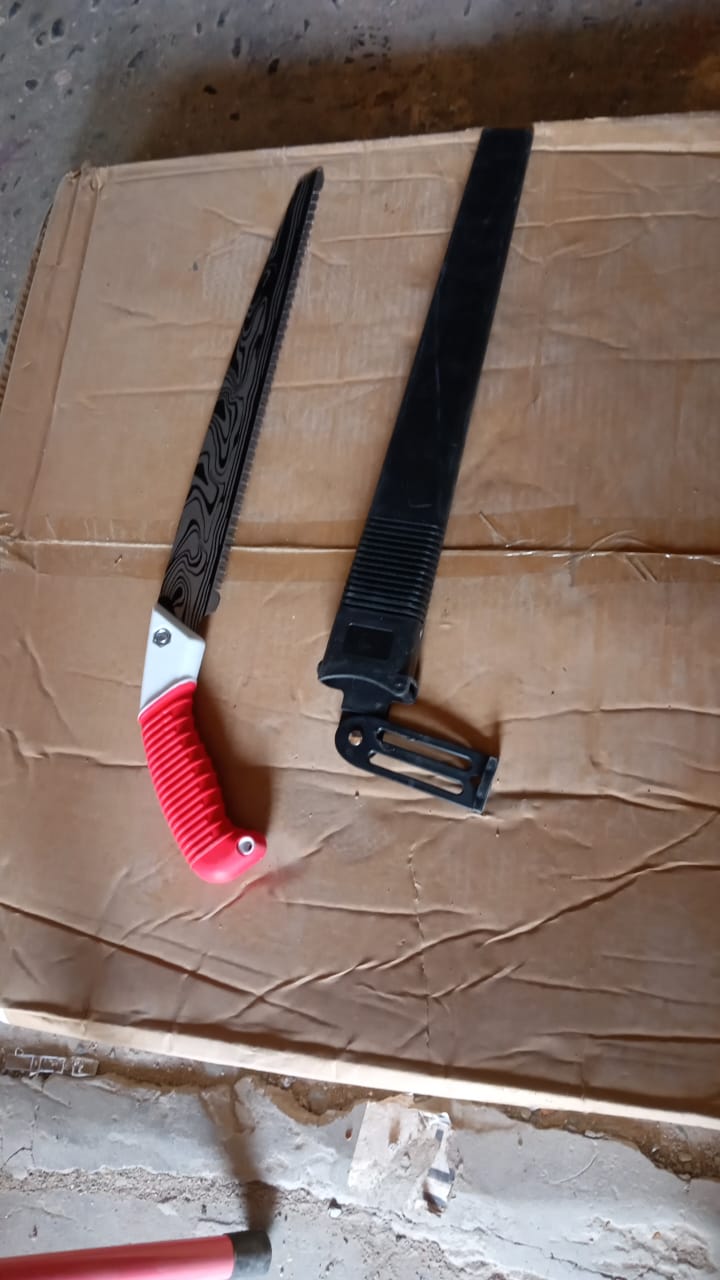 Hand Pruning Saw for Tree Branch Cutter (1 Pc With Cover) - Discount Karo