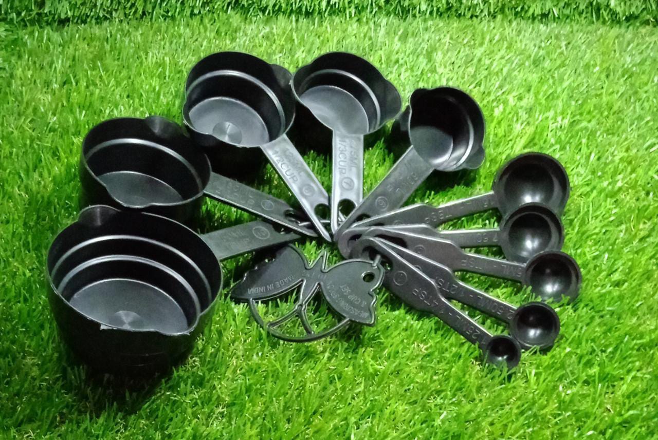 Plastic Measuring Cups and Spoons (11 Pcs, Black) With butterfly shape Holder - Discount Karo