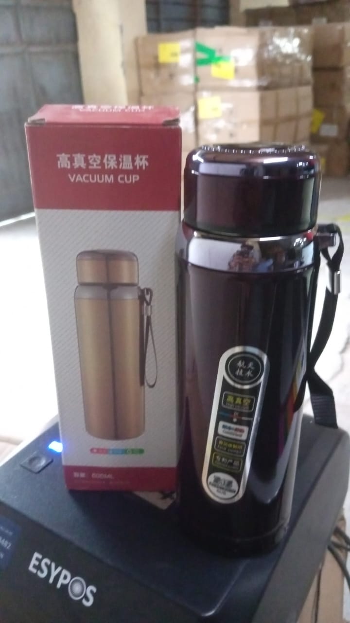 Double Walled Insulated Hot and Cold Water / Tea / Coffee Thermal Bottles (600 ML / Mix Color) - Discount Karo